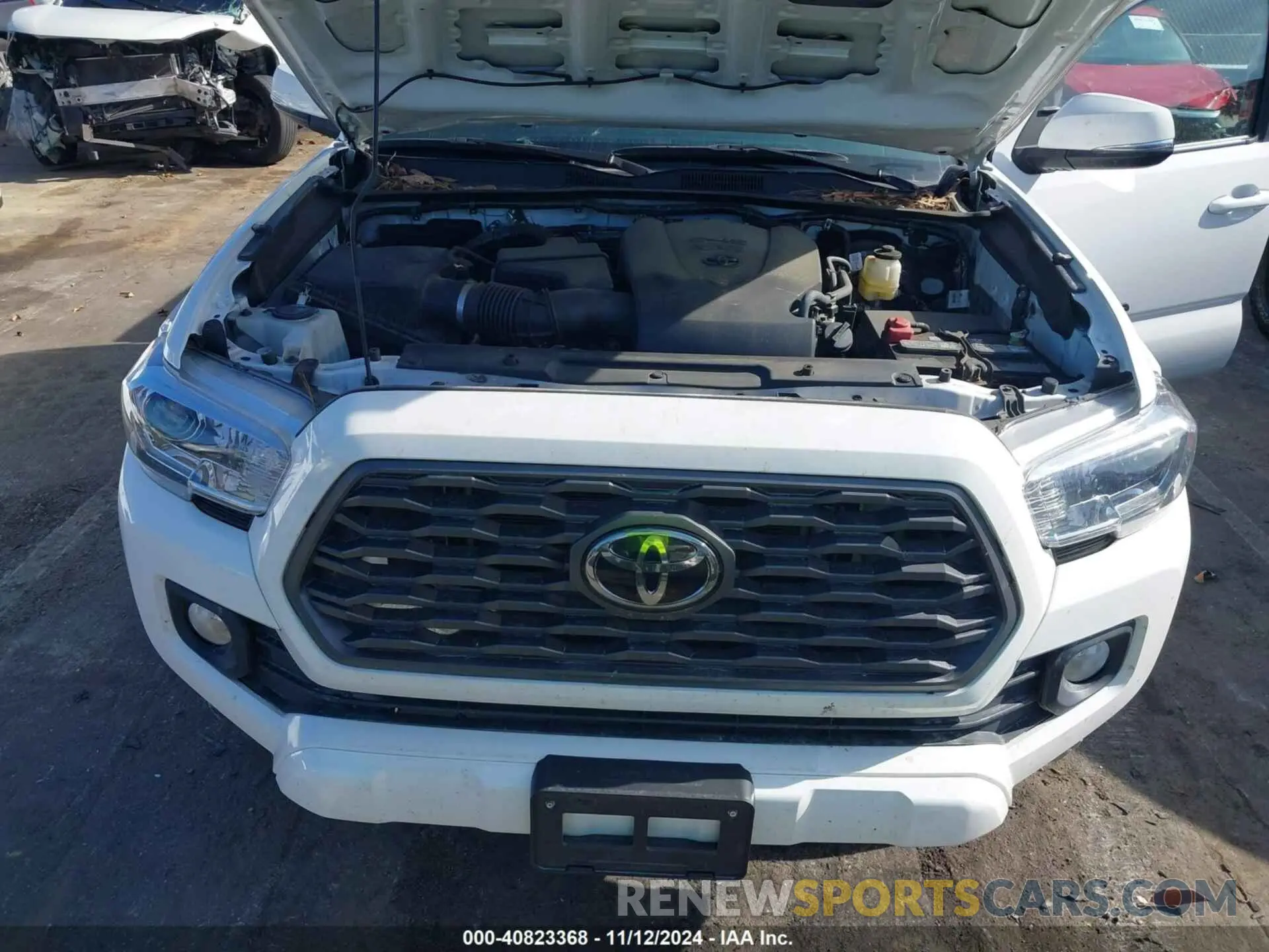 10 Photograph of a damaged car 3TMAZ5CN4NM176505 TOYOTA TACOMA 2022