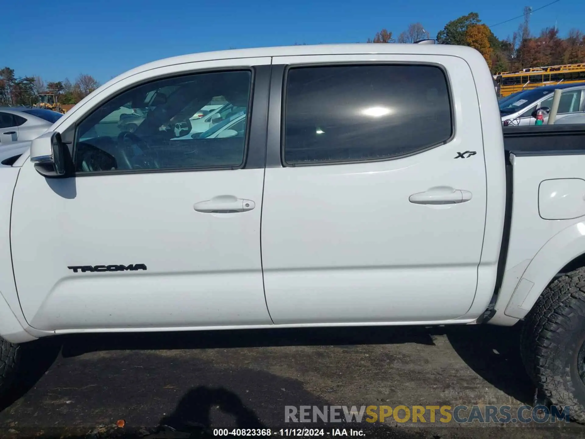 14 Photograph of a damaged car 3TMAZ5CN4NM176505 TOYOTA TACOMA 2022