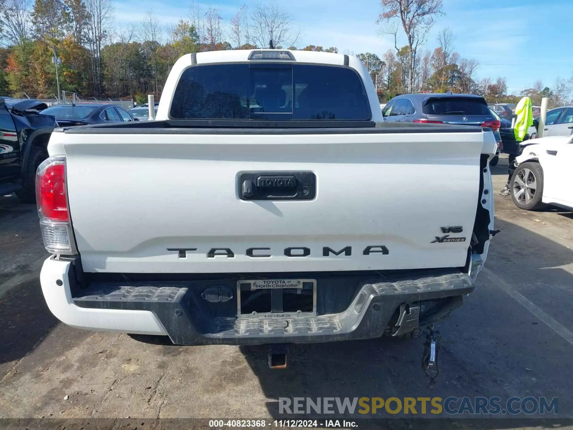 16 Photograph of a damaged car 3TMAZ5CN4NM176505 TOYOTA TACOMA 2022