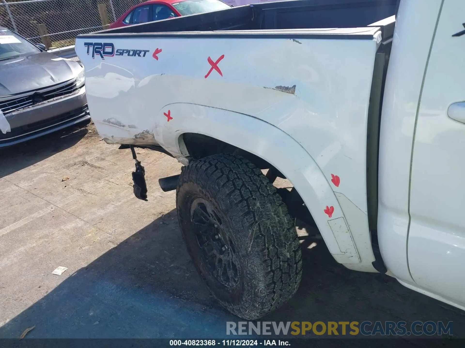 6 Photograph of a damaged car 3TMAZ5CN4NM176505 TOYOTA TACOMA 2022