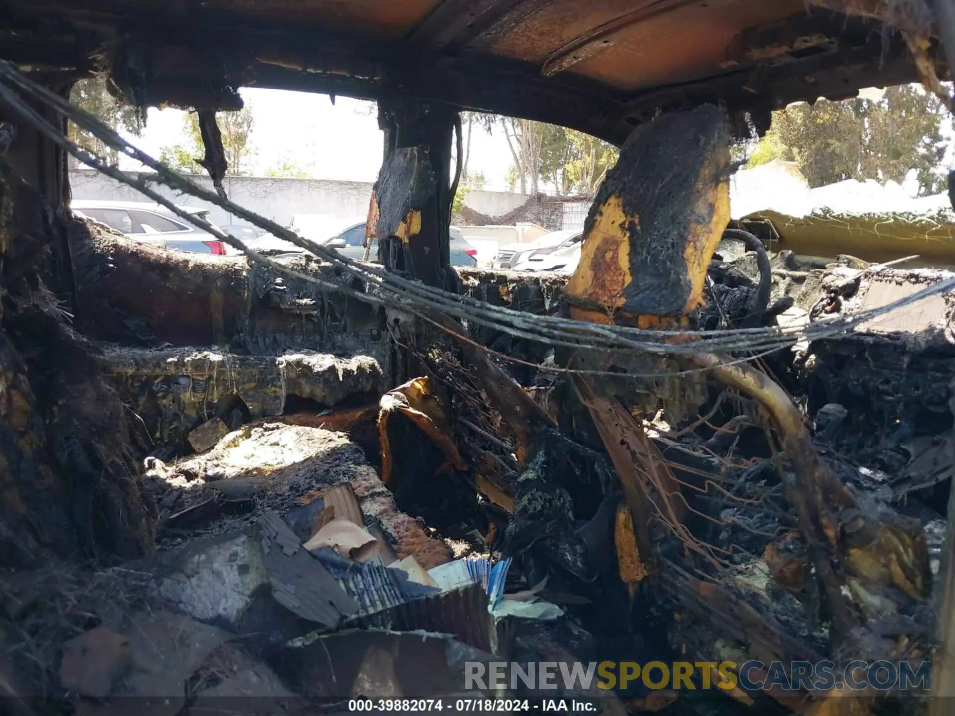 8 Photograph of a damaged car 3TMAZ5CN4NM187262 TOYOTA TACOMA 2022