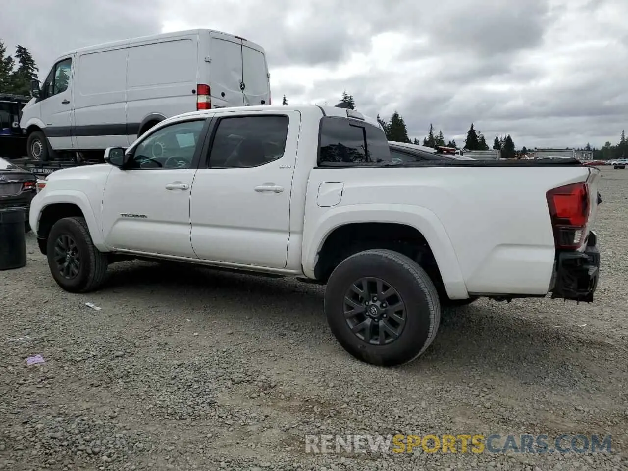 2 Photograph of a damaged car 3TMAZ5CN4NM194020 TOYOTA TACOMA 2022