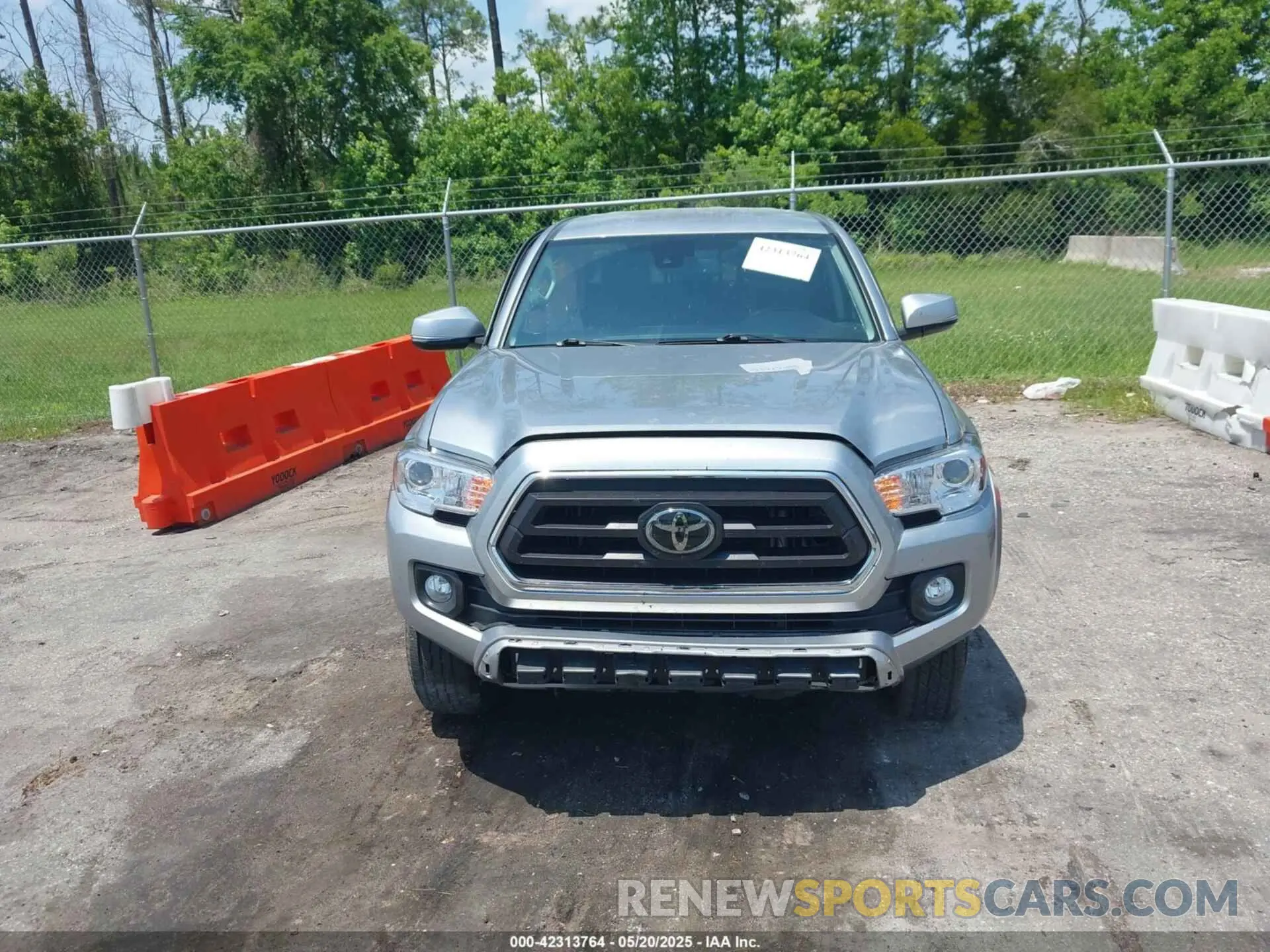 13 Photograph of a damaged car 3TMAZ5CN5NM181423 TOYOTA TACOMA 2022