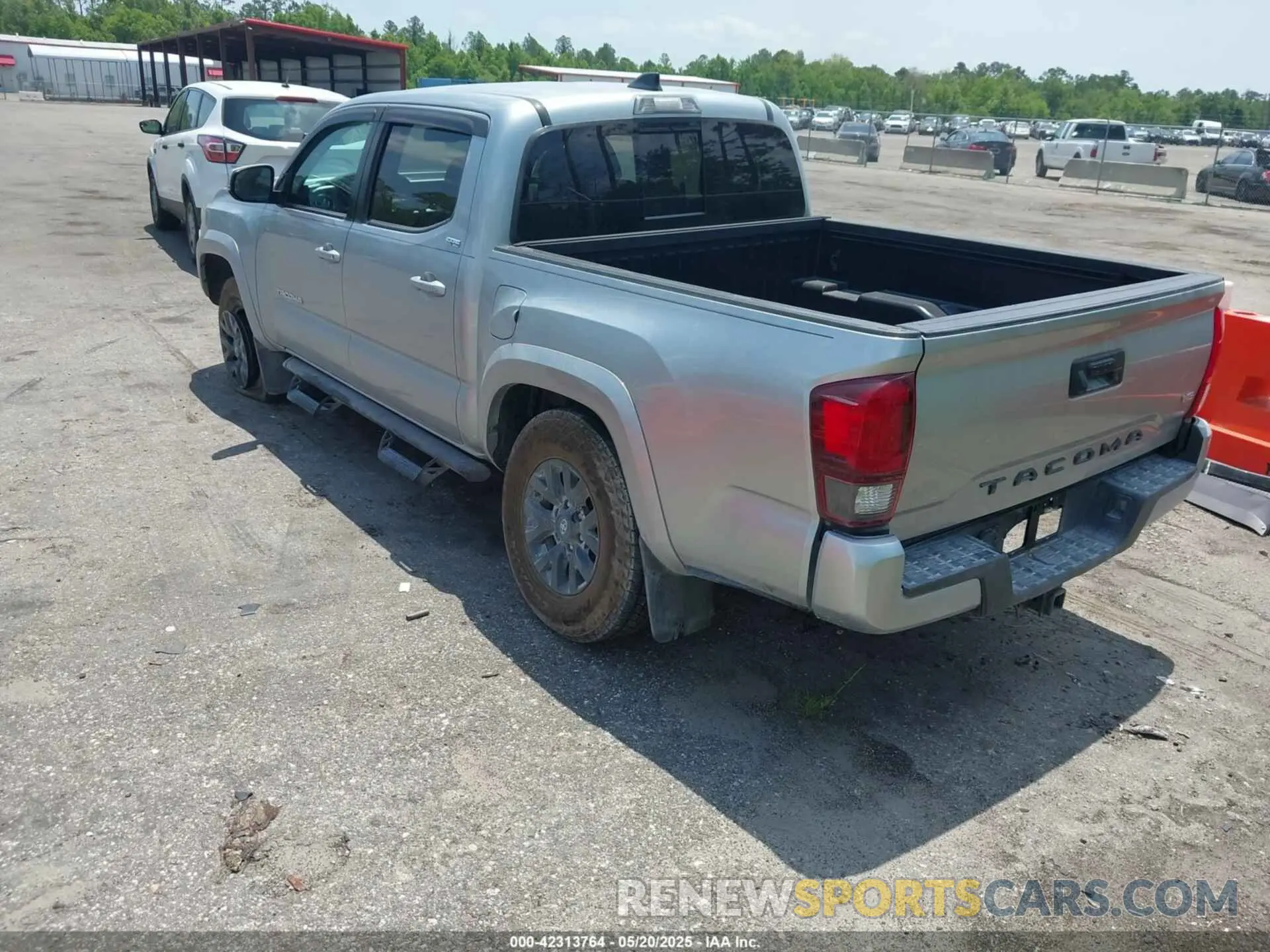 3 Photograph of a damaged car 3TMAZ5CN5NM181423 TOYOTA TACOMA 2022