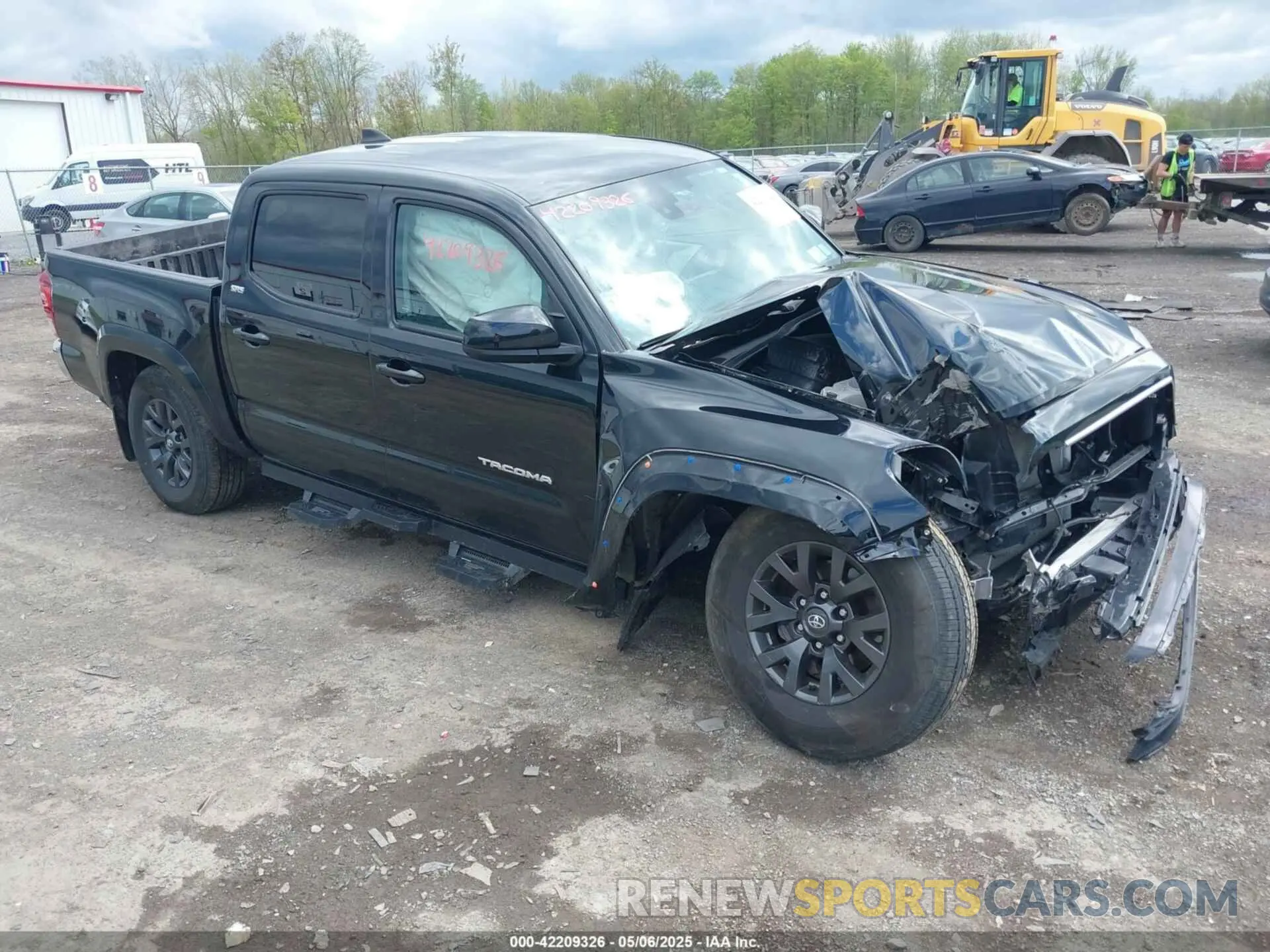 1 Photograph of a damaged car 3TMAZ5CN5NM192566 TOYOTA TACOMA 2022