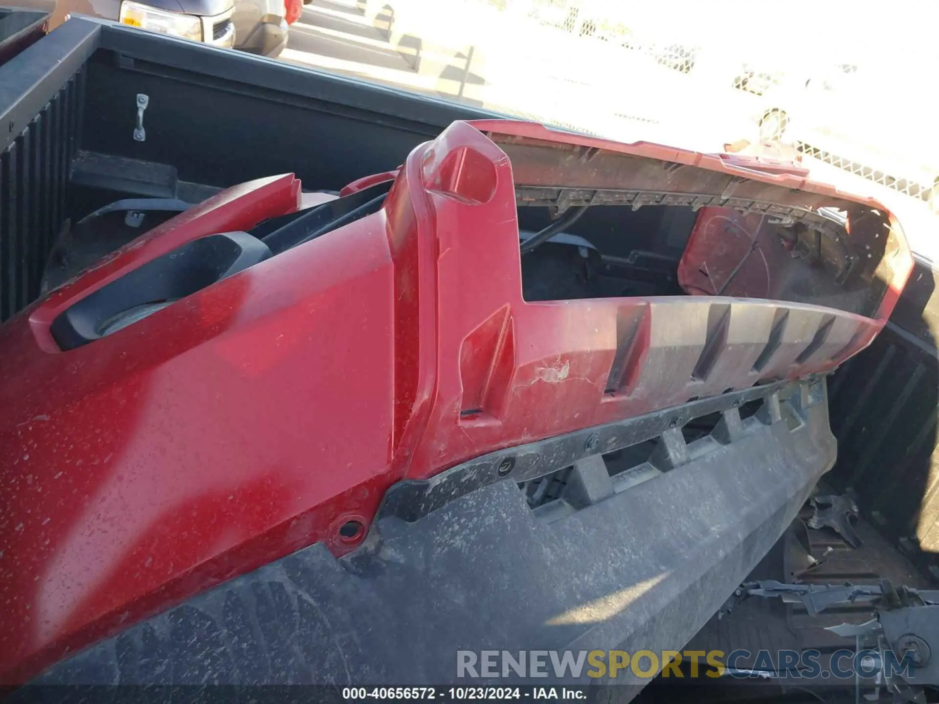 12 Photograph of a damaged car 3TMAZ5CN5NM195676 TOYOTA TACOMA 2022