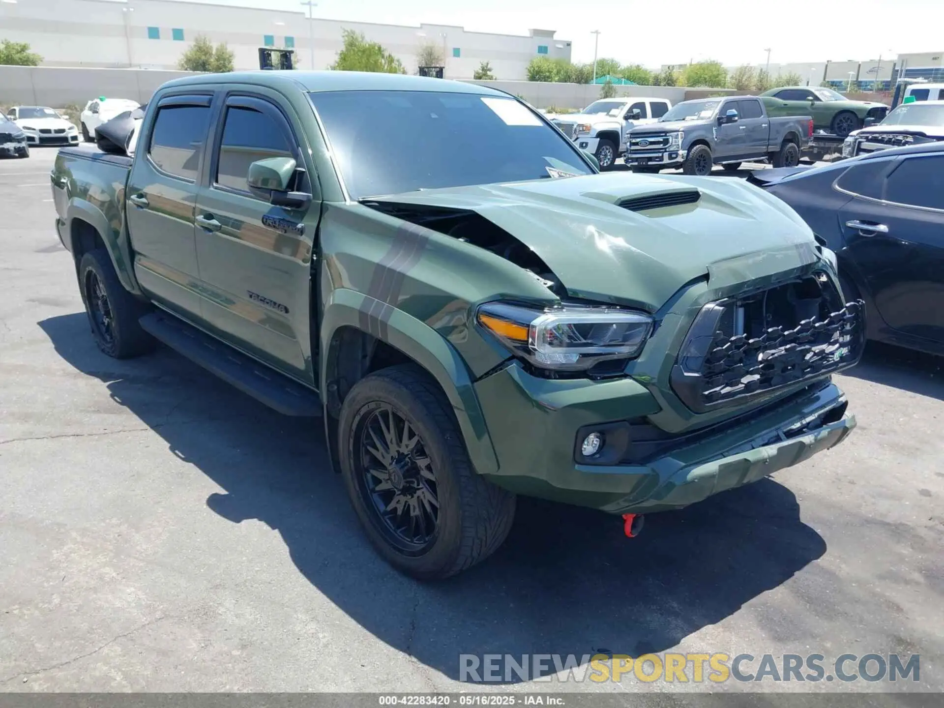 1 Photograph of a damaged car 3TMAZ5CN6NM174335 TOYOTA TACOMA 2022