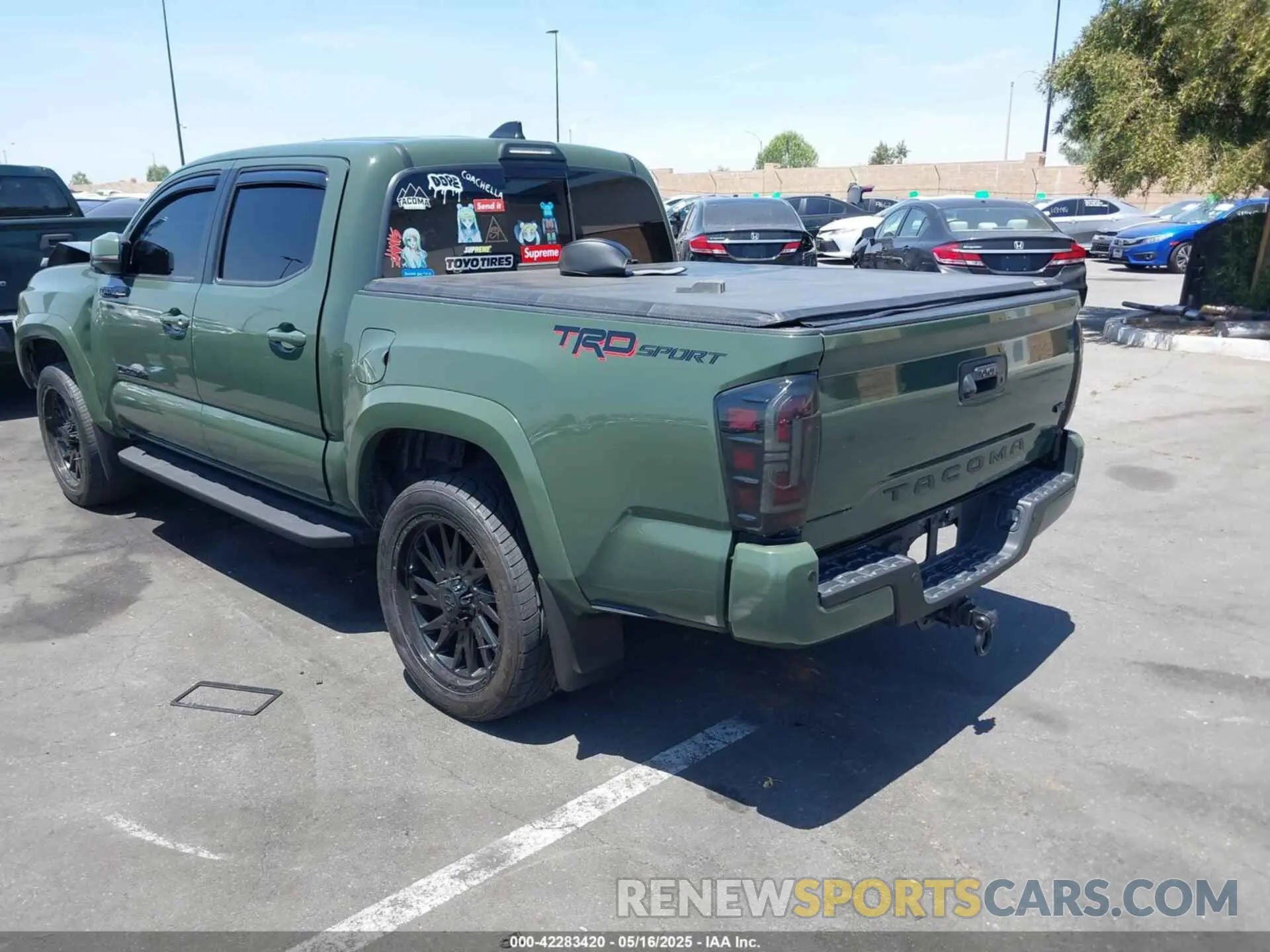 14 Photograph of a damaged car 3TMAZ5CN6NM174335 TOYOTA TACOMA 2022