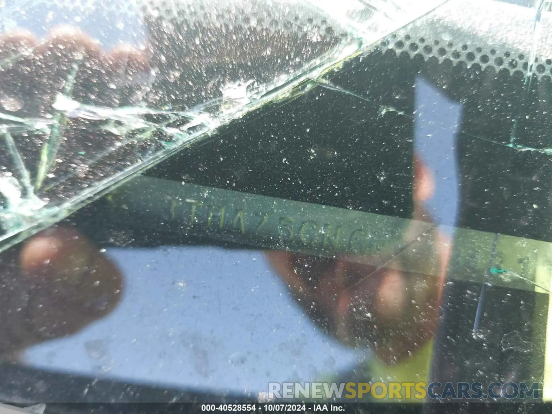 9 Photograph of a damaged car 3TMAZ5CN6NM184315 TOYOTA TACOMA 2022