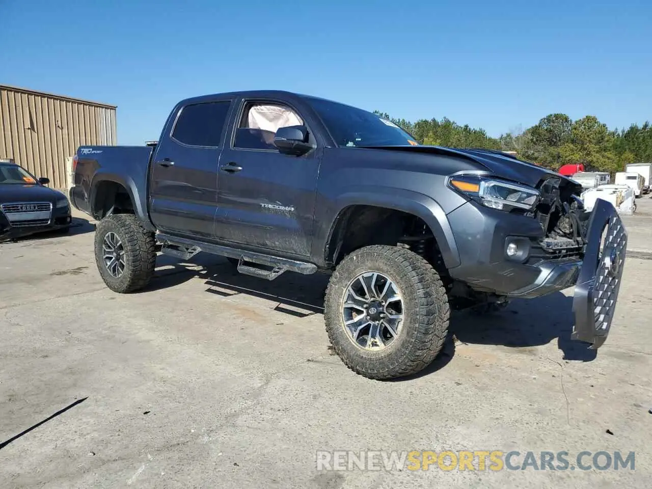 4 Photograph of a damaged car 3TMAZ5CN6NM190731 TOYOTA TACOMA 2022