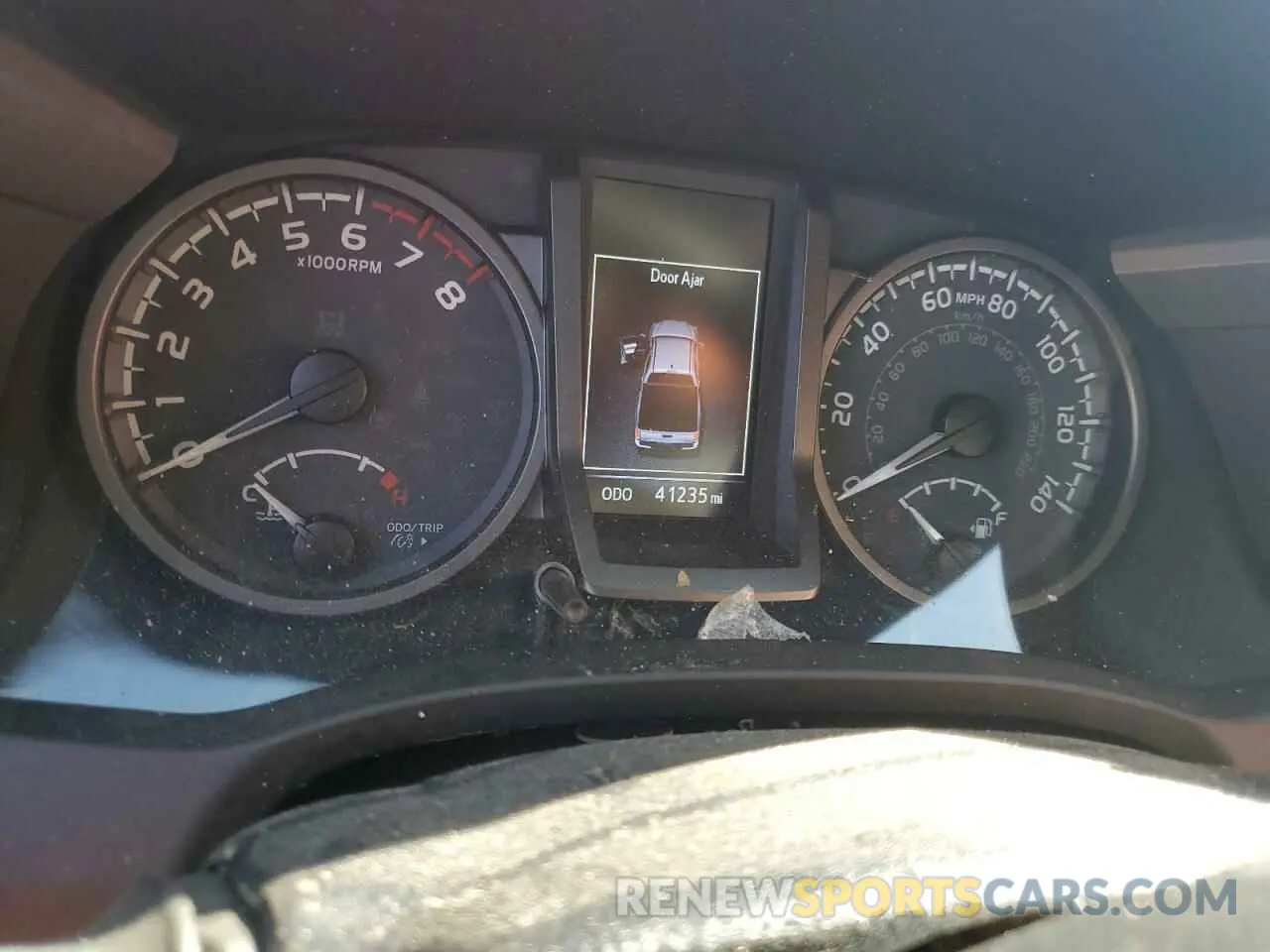 9 Photograph of a damaged car 3TMAZ5CN6NM190731 TOYOTA TACOMA 2022