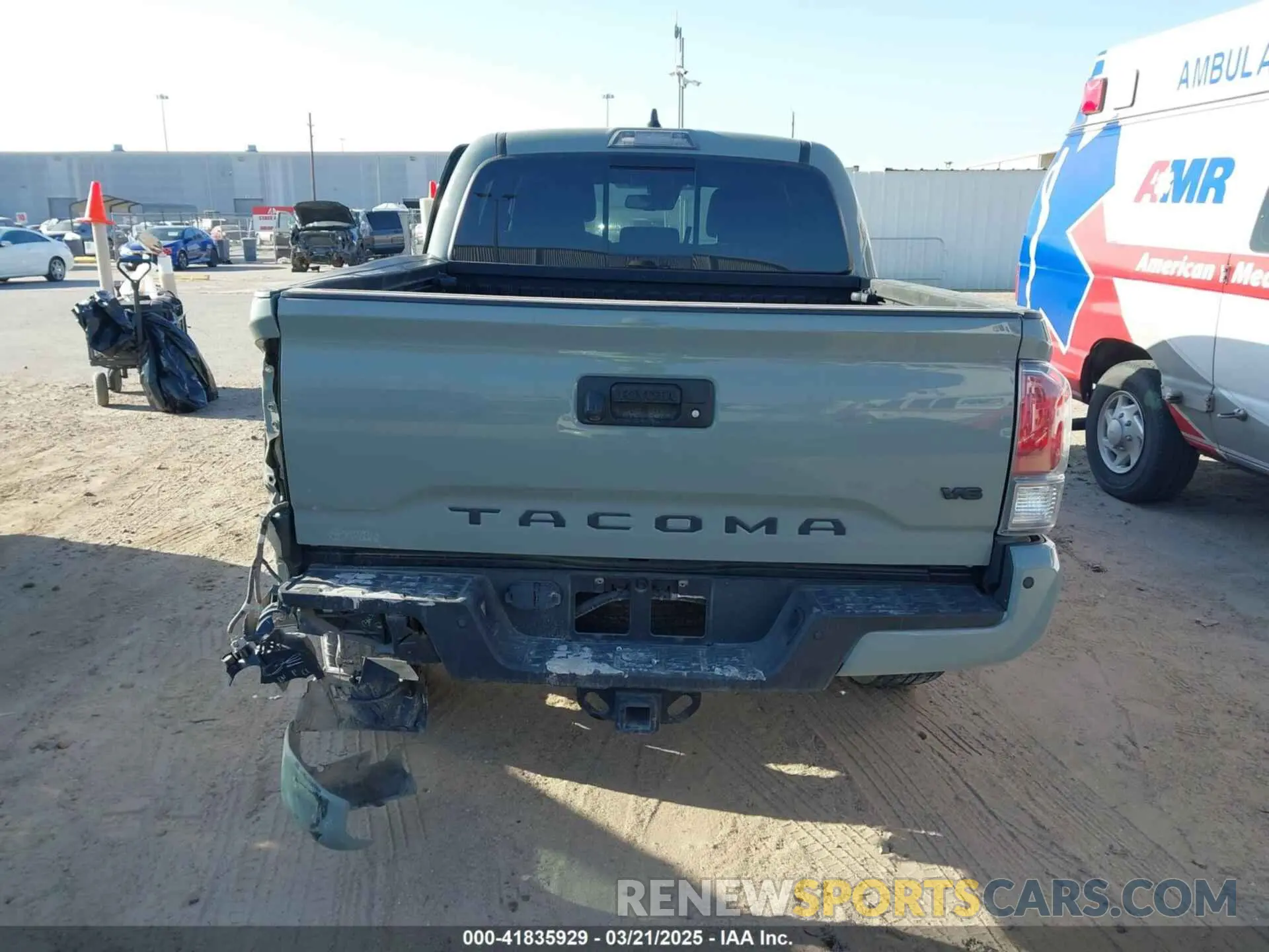 16 Photograph of a damaged car 3TMAZ5CN7NM165479 TOYOTA TACOMA 2022