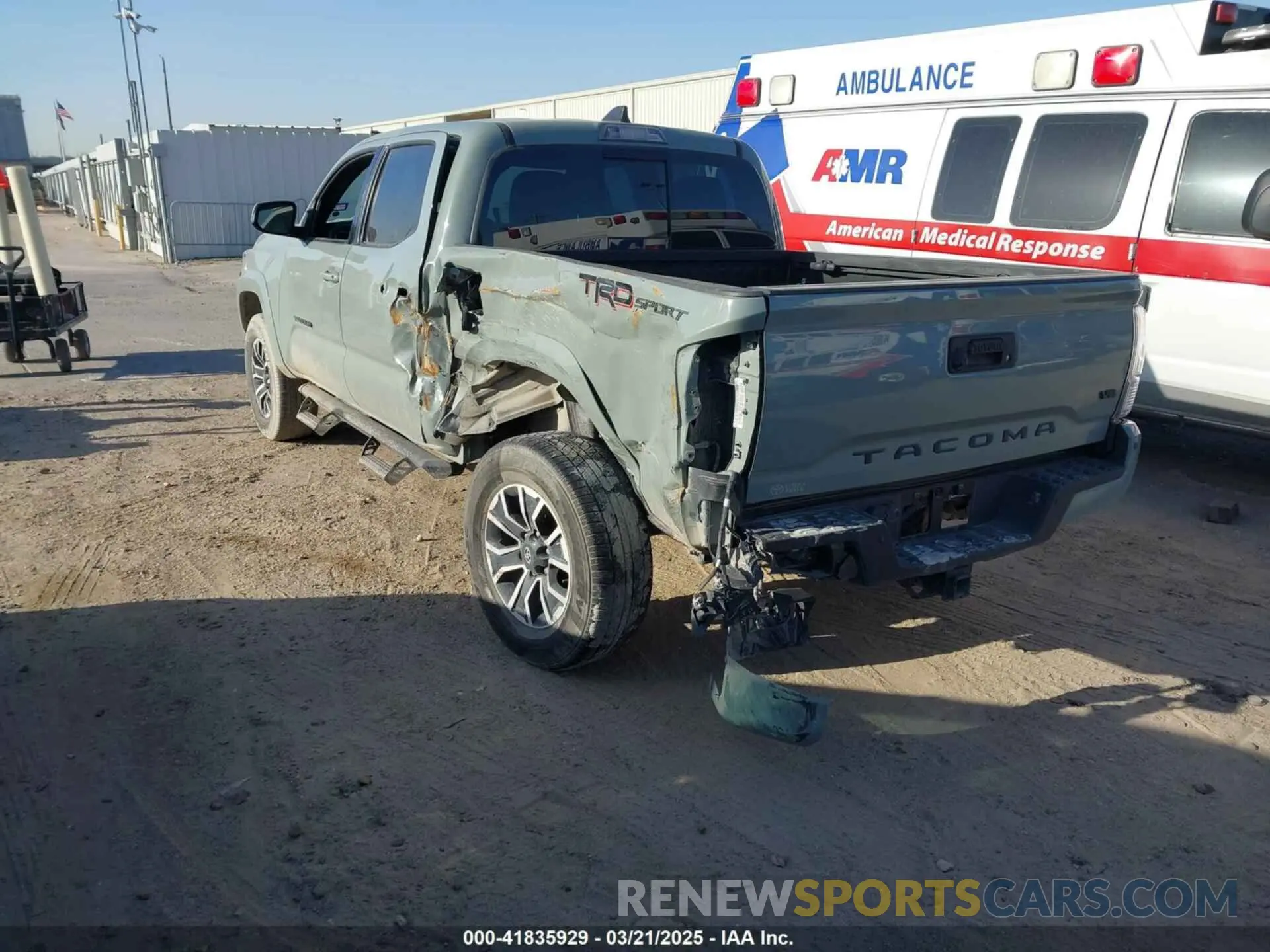 3 Photograph of a damaged car 3TMAZ5CN7NM165479 TOYOTA TACOMA 2022