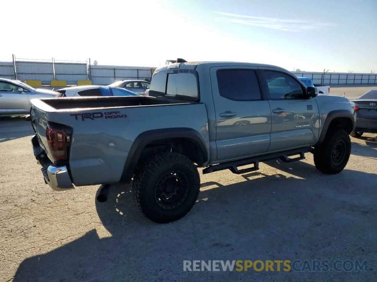 3 Photograph of a damaged car 3TMAZ5CN7NM173873 TOYOTA TACOMA 2022