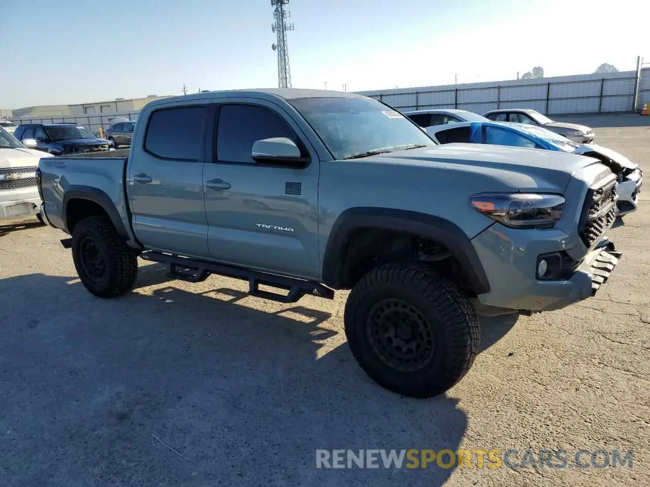 4 Photograph of a damaged car 3TMAZ5CN7NM173873 TOYOTA TACOMA 2022