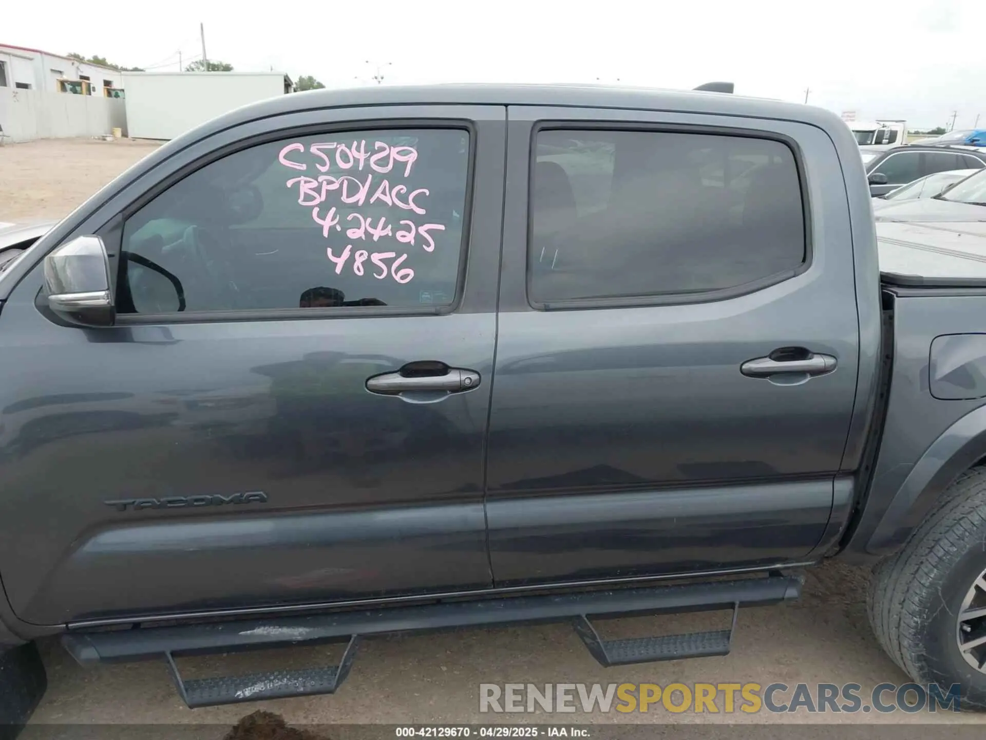 14 Photograph of a damaged car 3TMAZ5CN7NM184856 TOYOTA TACOMA 2022