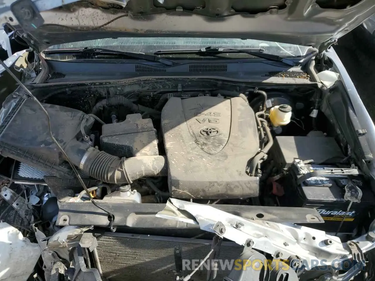 11 Photograph of a damaged car 3TMAZ5CN7NM196067 TOYOTA TACOMA 2022