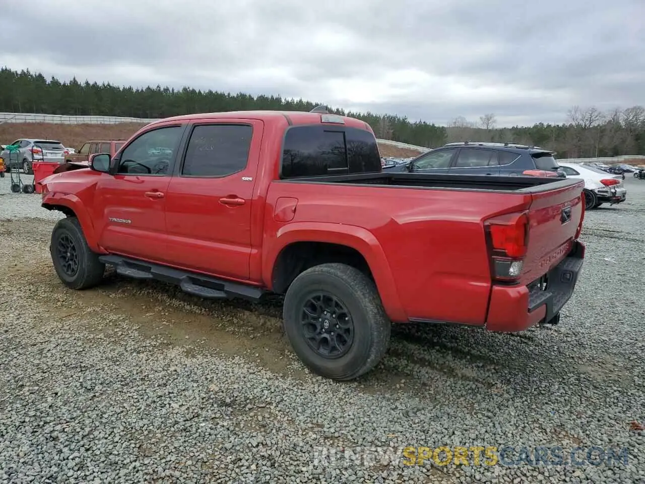 2 Photograph of a damaged car 3TMAZ5CN8NM165779 TOYOTA TACOMA 2022