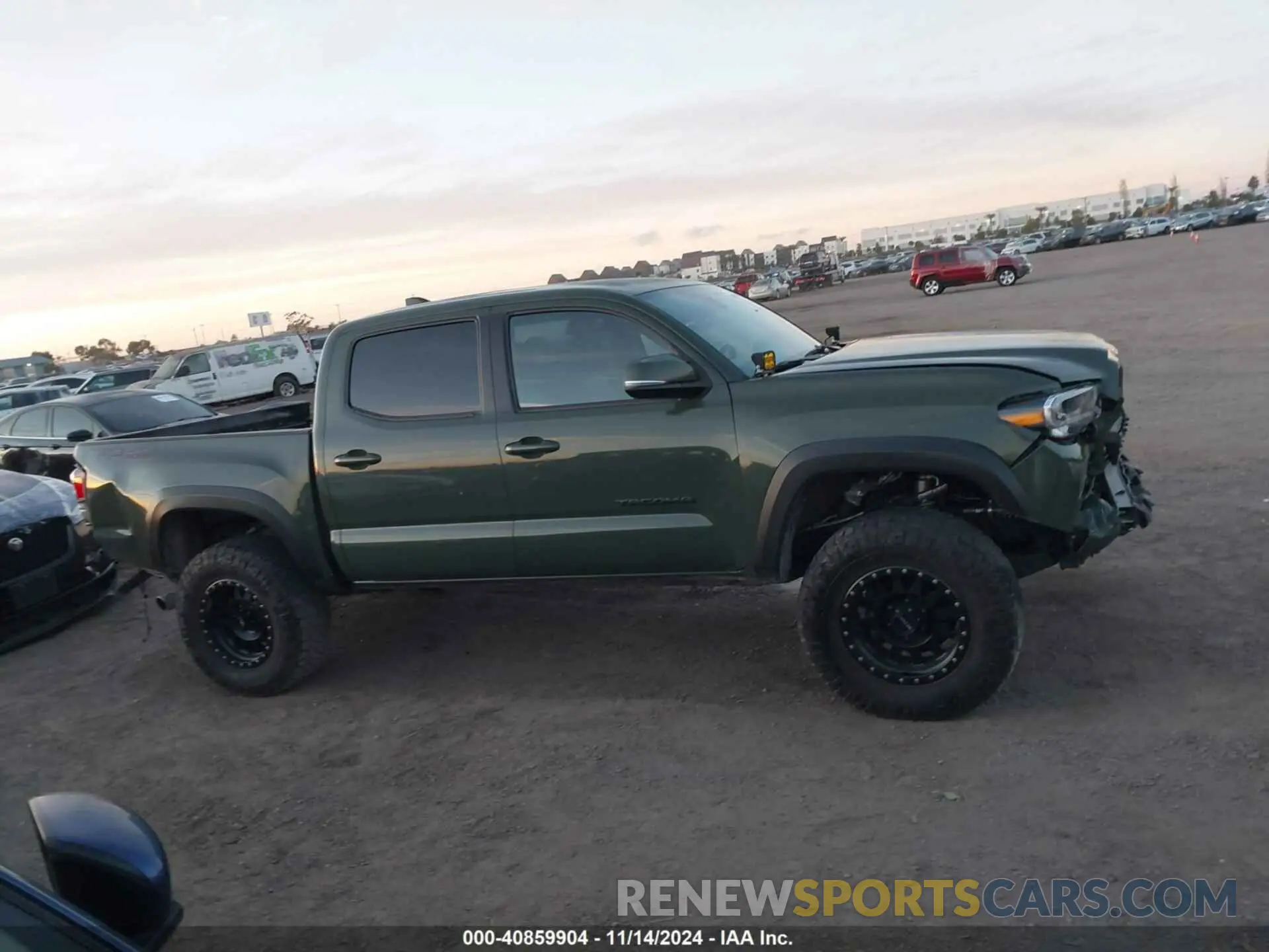 14 Фотография поврежденного автомобиля 3TMAZ5CN8NM181142 TOYOTA TACOMA 2022