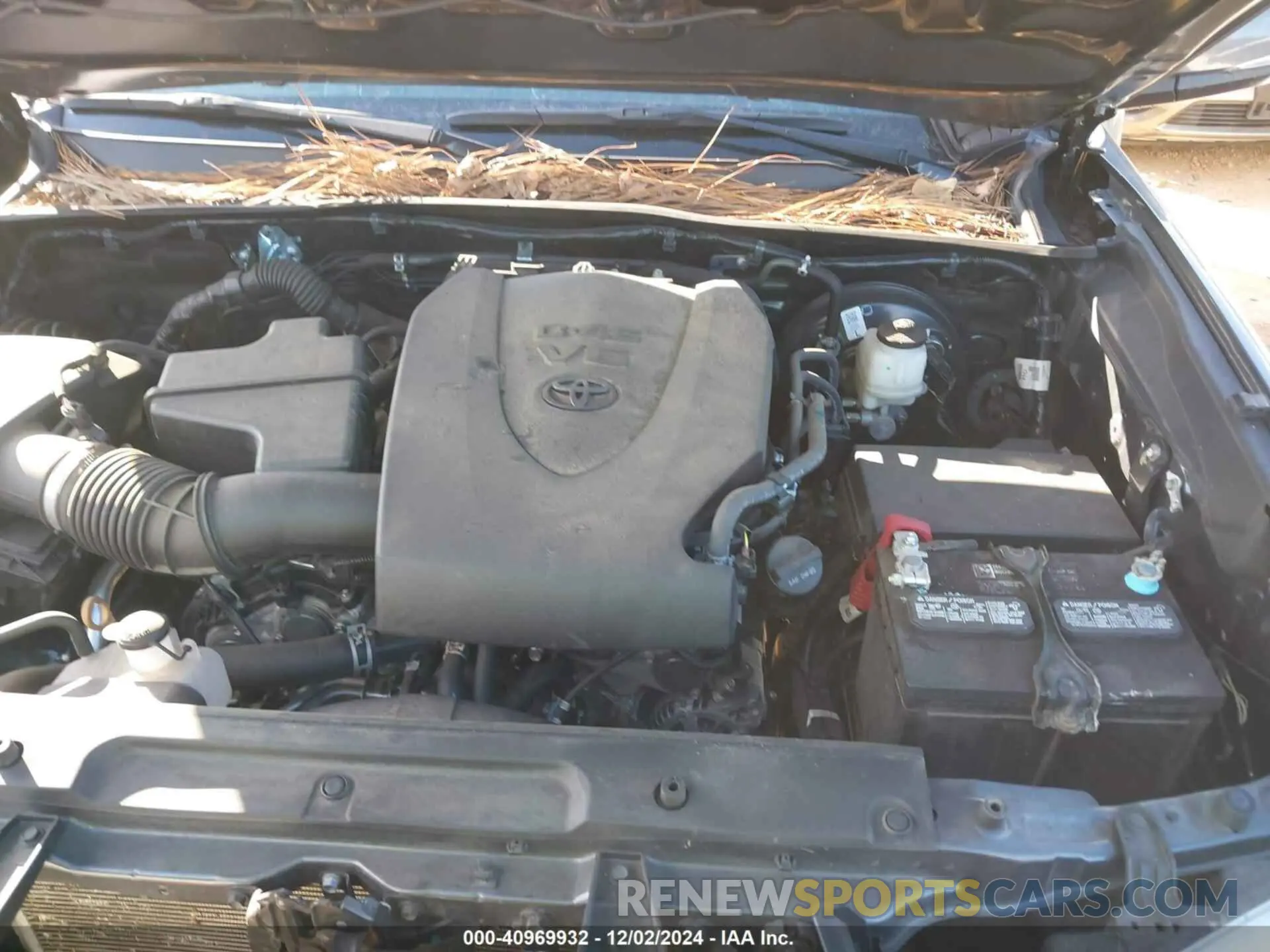 10 Фотография поврежденного автомобиля 3TMAZ5CN8NM182789 TOYOTA TACOMA 2022