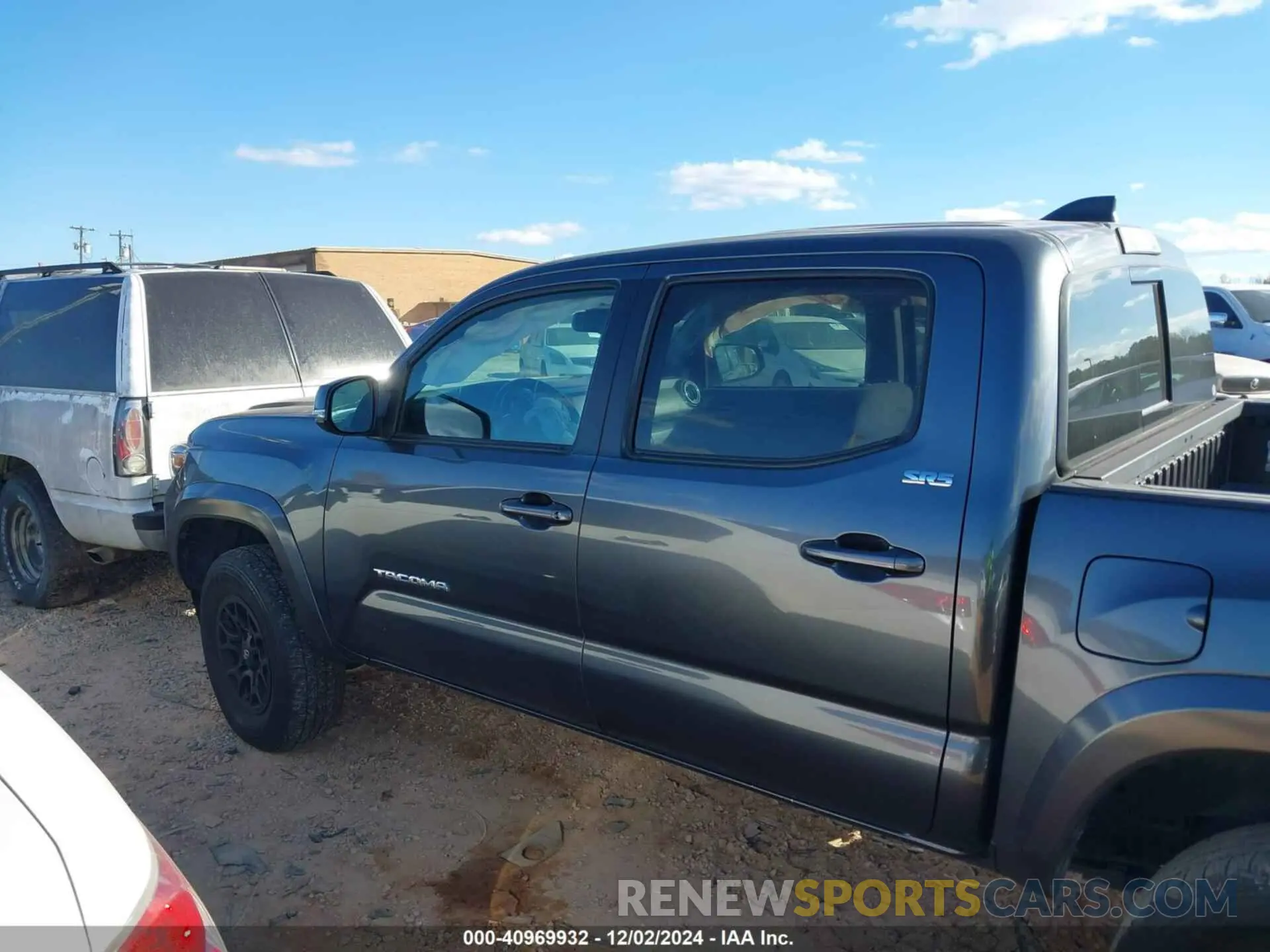 14 Фотография поврежденного автомобиля 3TMAZ5CN8NM182789 TOYOTA TACOMA 2022