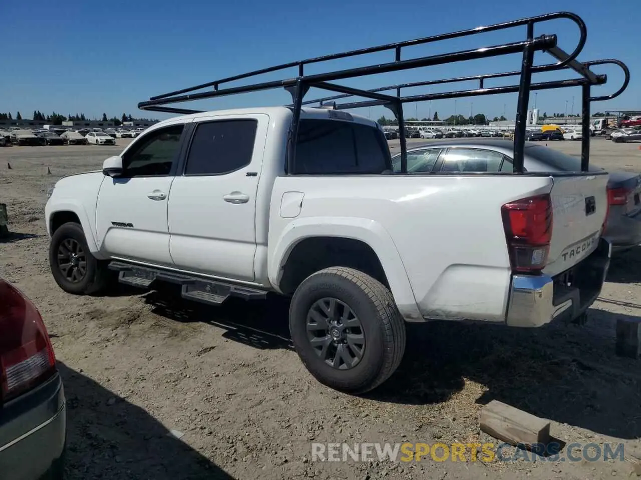 2 Photograph of a damaged car 3TMAZ5CN9NM195874 TOYOTA TACOMA 2022