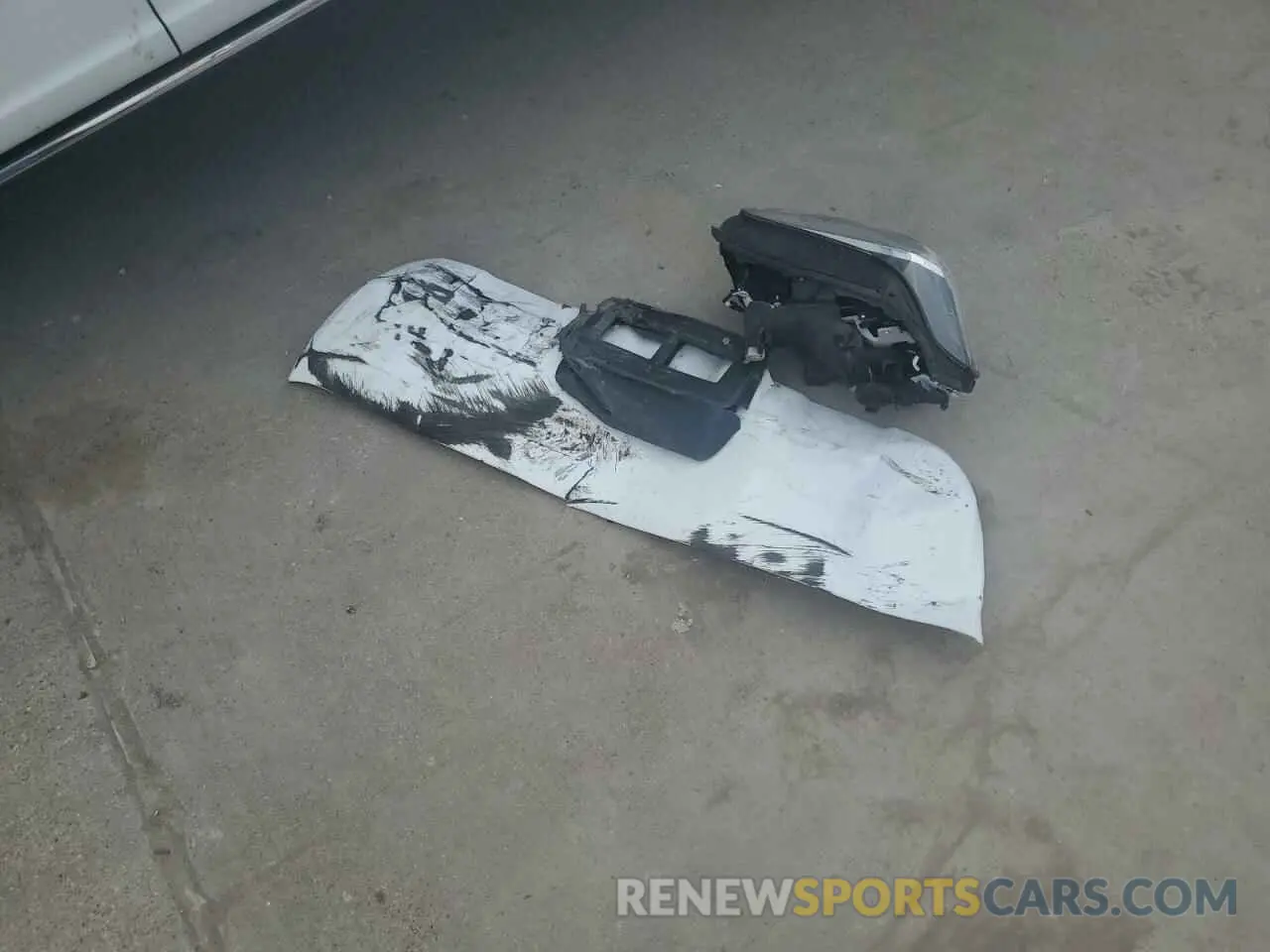 12 Photograph of a damaged car 3TMAZ5CNXNM181062 TOYOTA TACOMA 2022