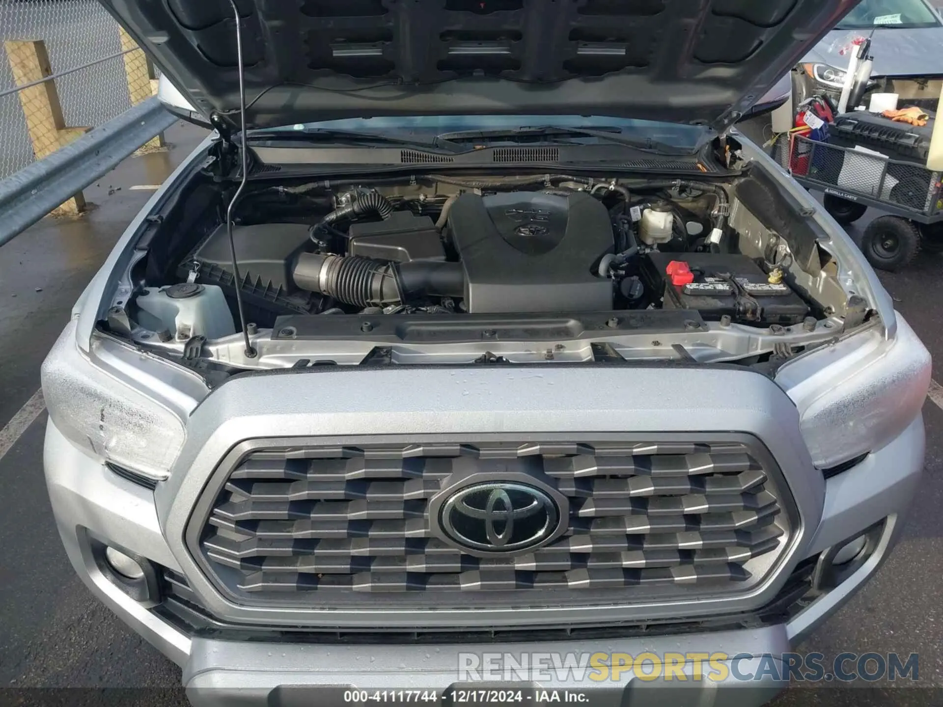 10 Photograph of a damaged car 3TMCZ5AN0NM455865 TOYOTA TACOMA 2022