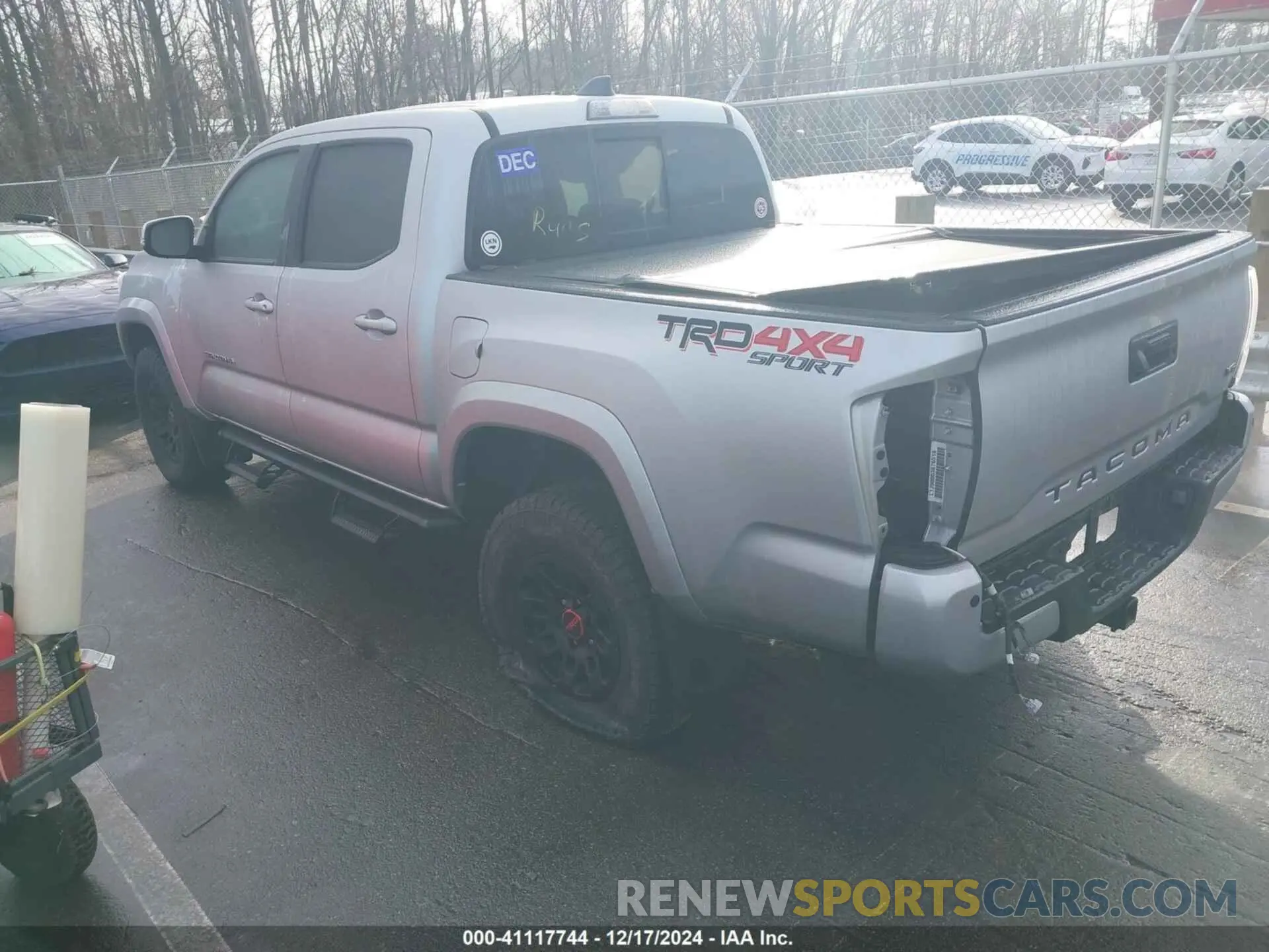 3 Photograph of a damaged car 3TMCZ5AN0NM455865 TOYOTA TACOMA 2022