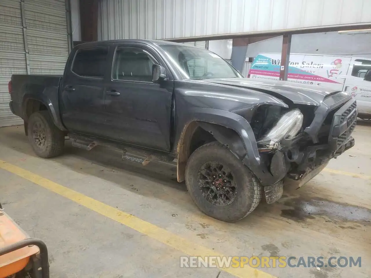 4 Photograph of a damaged car 3TMCZ5AN0NM456773 TOYOTA TACOMA 2022