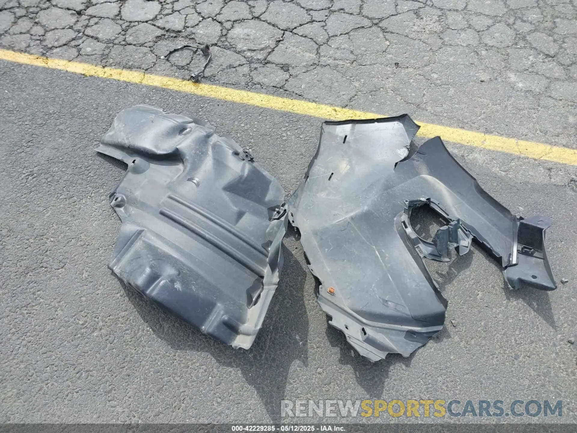 22 Photograph of a damaged car 3TMCZ5AN0NM476635 TOYOTA TACOMA 2022