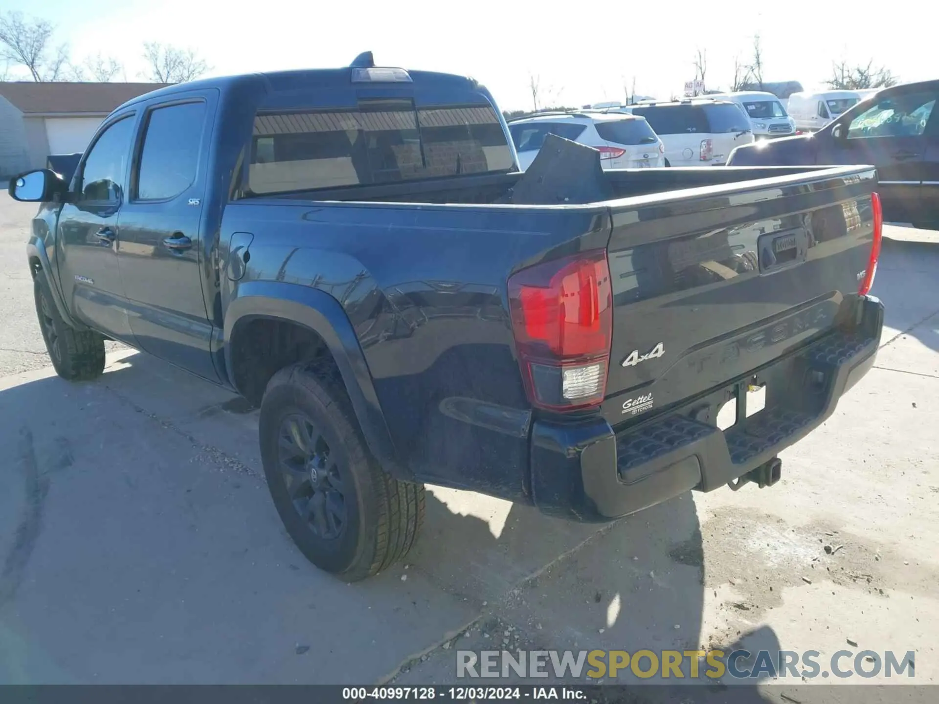3 Фотография поврежденного автомобиля 3TMCZ5AN0NM480992 TOYOTA TACOMA 2022