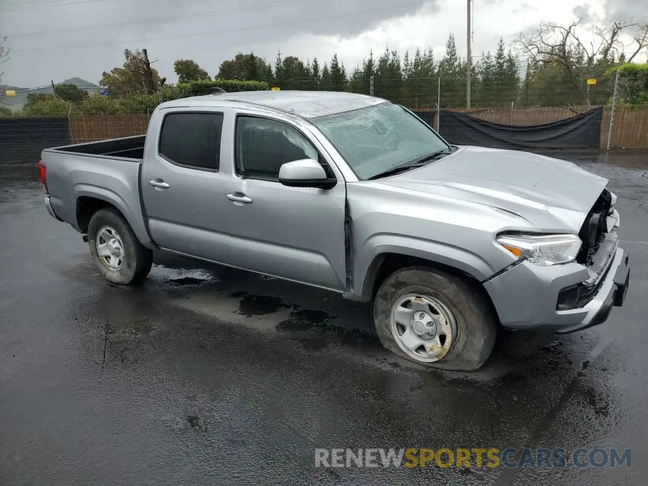 4 Photograph of a damaged car 3TMCZ5AN0NM516373 TOYOTA TACOMA 2022