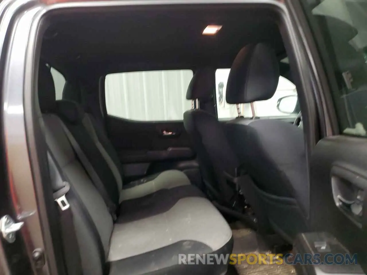10 Фотография поврежденного автомобиля 3TMCZ5AN1NM466714 TOYOTA TACOMA 2022