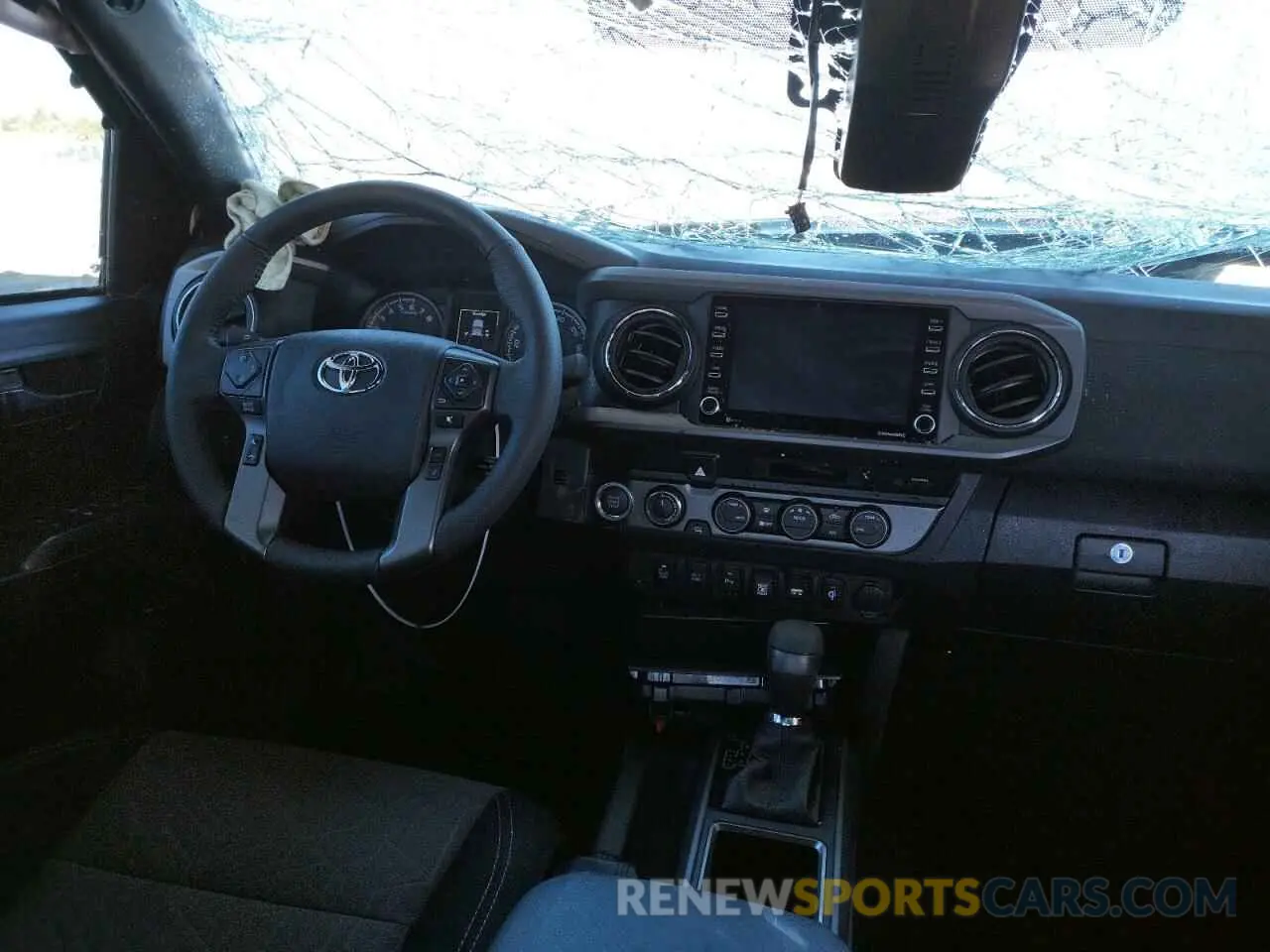 9 Photograph of a damaged car 3TMCZ5AN1NM473436 TOYOTA TACOMA 2022