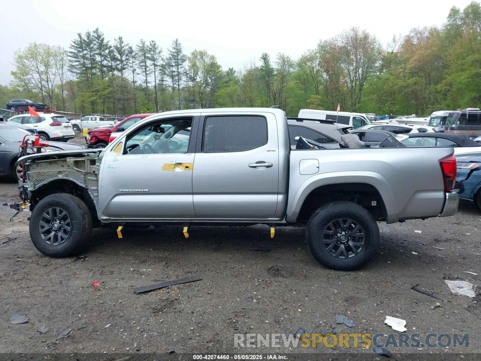 15 Photograph of a damaged car 3TMCZ5AN1NM475591 TOYOTA TACOMA 2022
