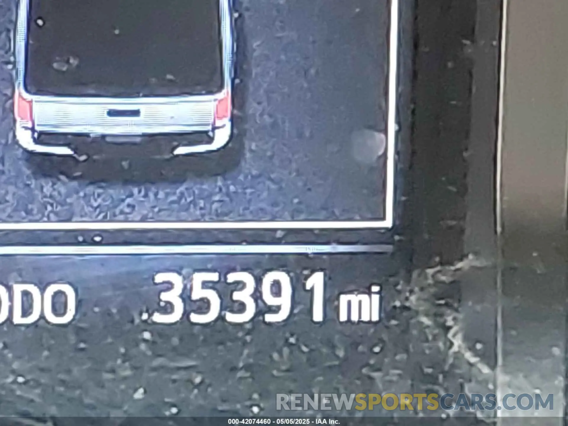 16 Photograph of a damaged car 3TMCZ5AN1NM475591 TOYOTA TACOMA 2022
