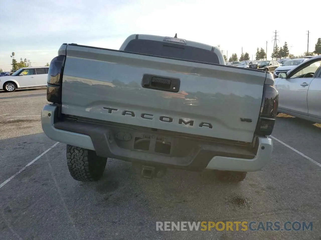 6 Photograph of a damaged car 3TMCZ5AN1NM492410 TOYOTA TACOMA 2022