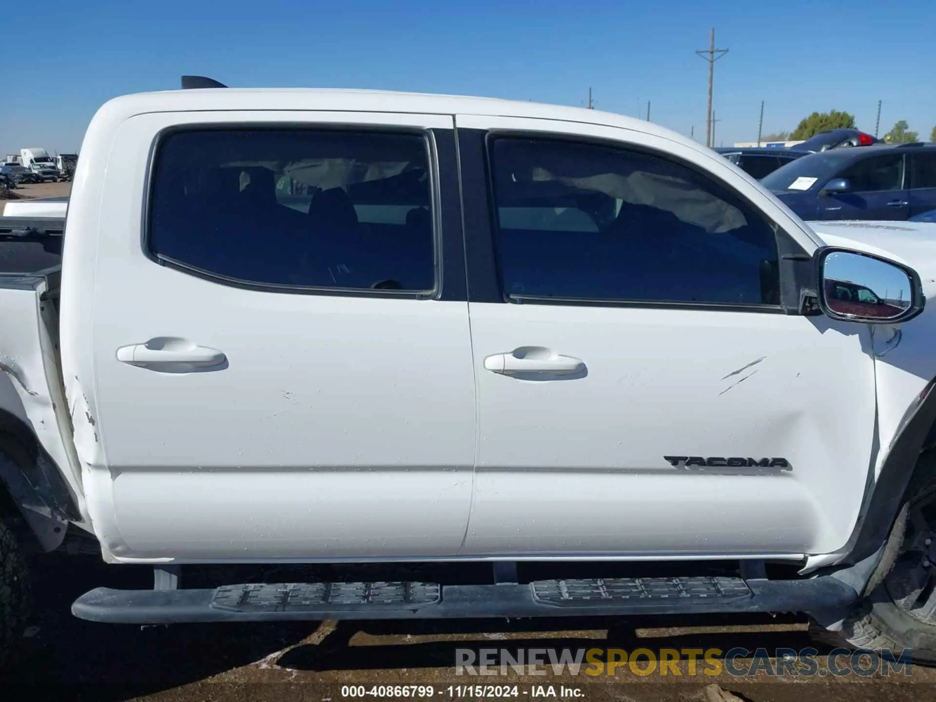 12 Photograph of a damaged car 3TMCZ5AN1NM498224 TOYOTA TACOMA 2022