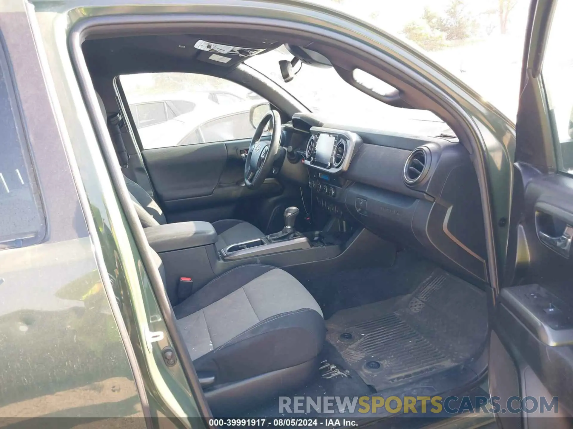 5 Фотография поврежденного автомобиля 3TMCZ5AN2NM461585 TOYOTA TACOMA 2022