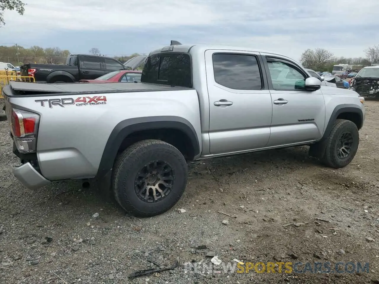 3 Фотография поврежденного автомобиля 3TMCZ5AN2NM463045 TOYOTA TACOMA 2022