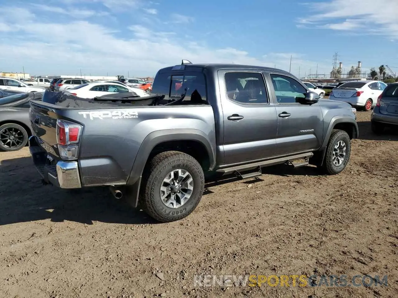 3 Фотография поврежденного автомобиля 3TMCZ5AN2NM523387 TOYOTA TACOMA 2022