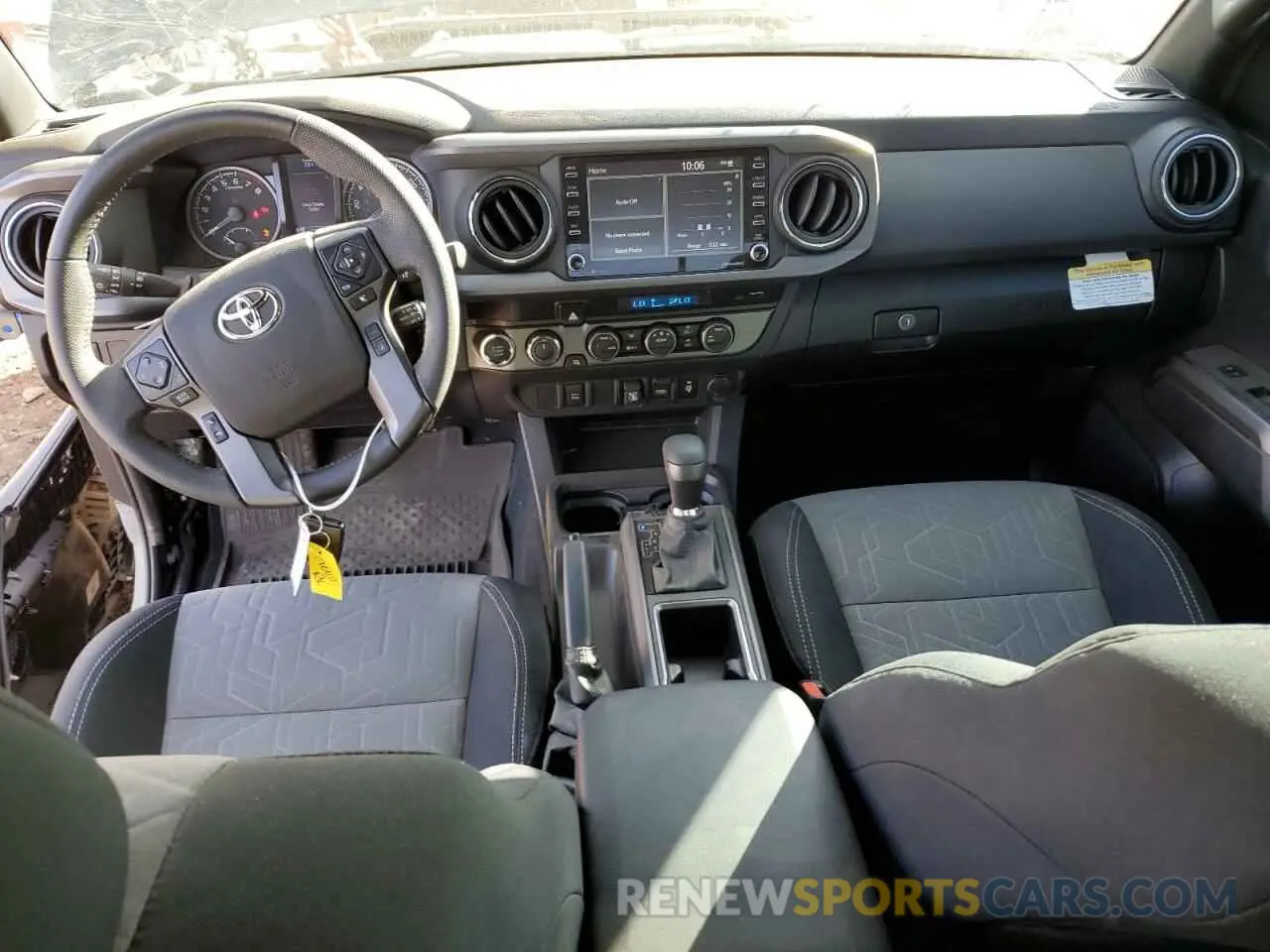 8 Фотография поврежденного автомобиля 3TMCZ5AN2NM523387 TOYOTA TACOMA 2022