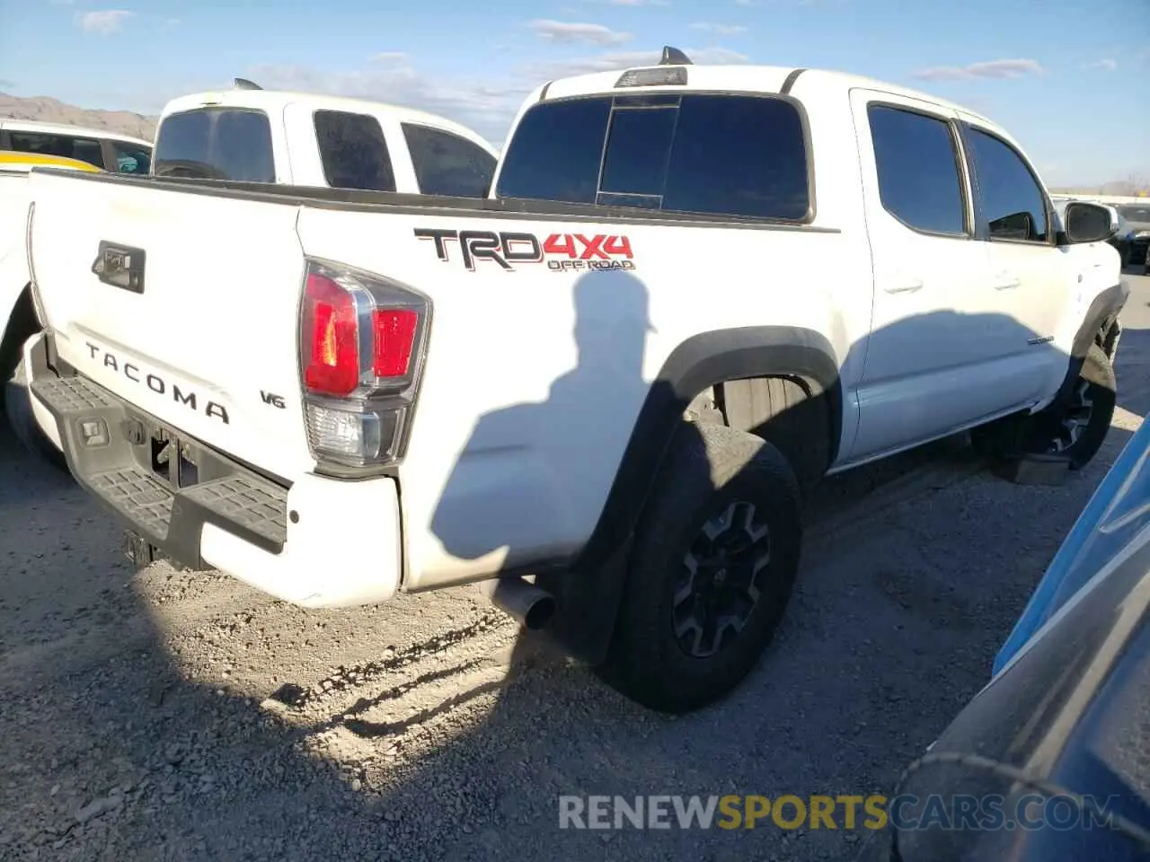 3 Фотография поврежденного автомобиля 3TMCZ5AN3NM453916 TOYOTA TACOMA 2022