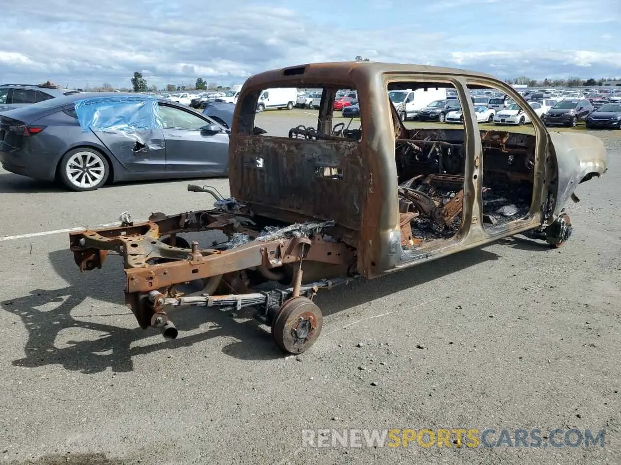 3 Photograph of a damaged car 3TMCZ5AN3NM495082 TOYOTA TACOMA 2022