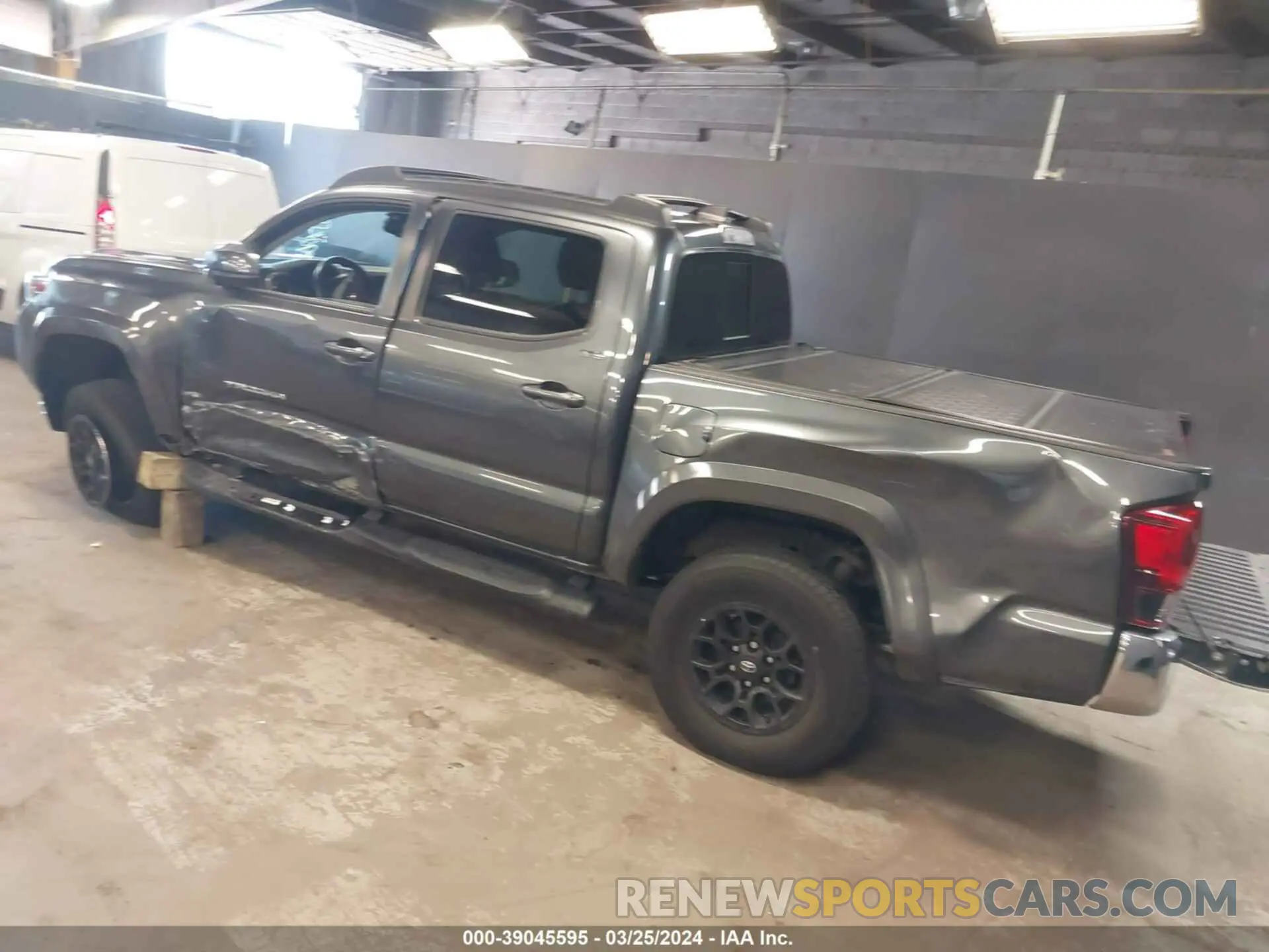 3 Photograph of a damaged car 3TMCZ5AN3NM501933 TOYOTA TACOMA 2022