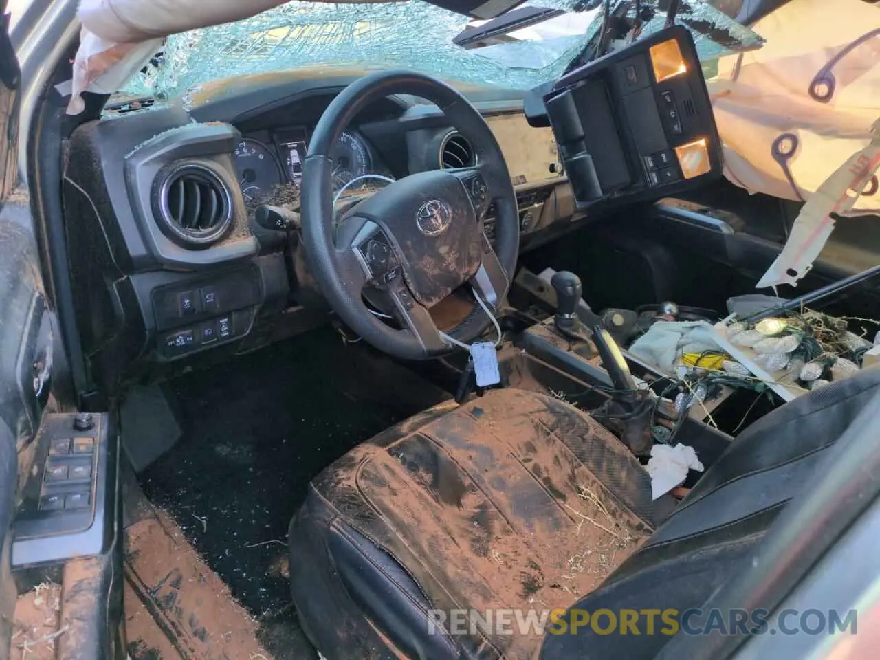 8 Photograph of a damaged car 3TMCZ5AN4NM459935 TOYOTA TACOMA 2022