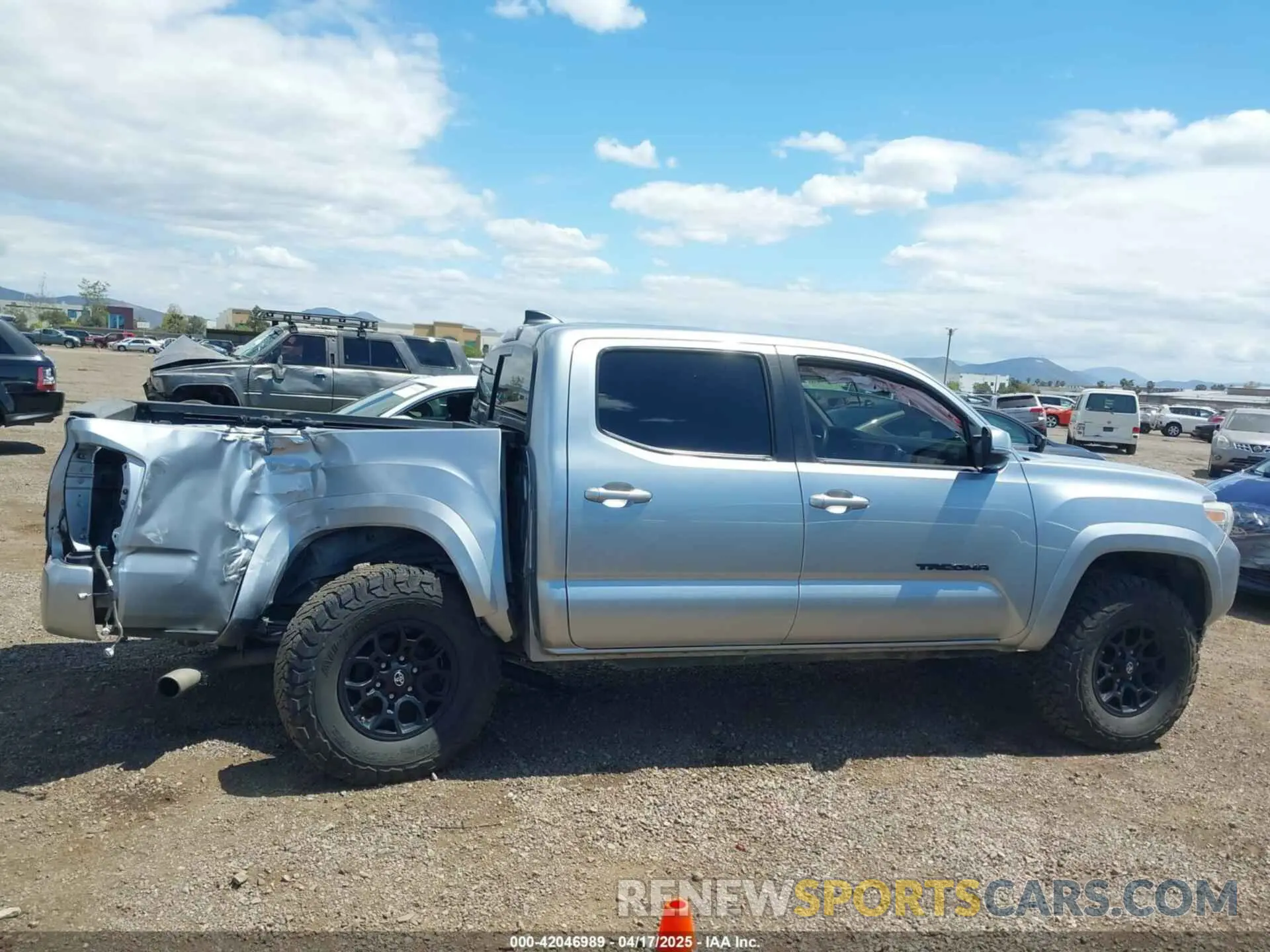 13 Фотография поврежденного автомобиля 3TMCZ5AN4NM465945 TOYOTA TACOMA 2022