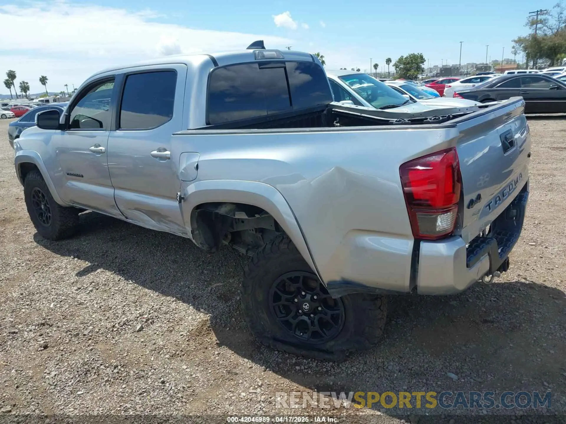 3 Фотография поврежденного автомобиля 3TMCZ5AN4NM465945 TOYOTA TACOMA 2022
