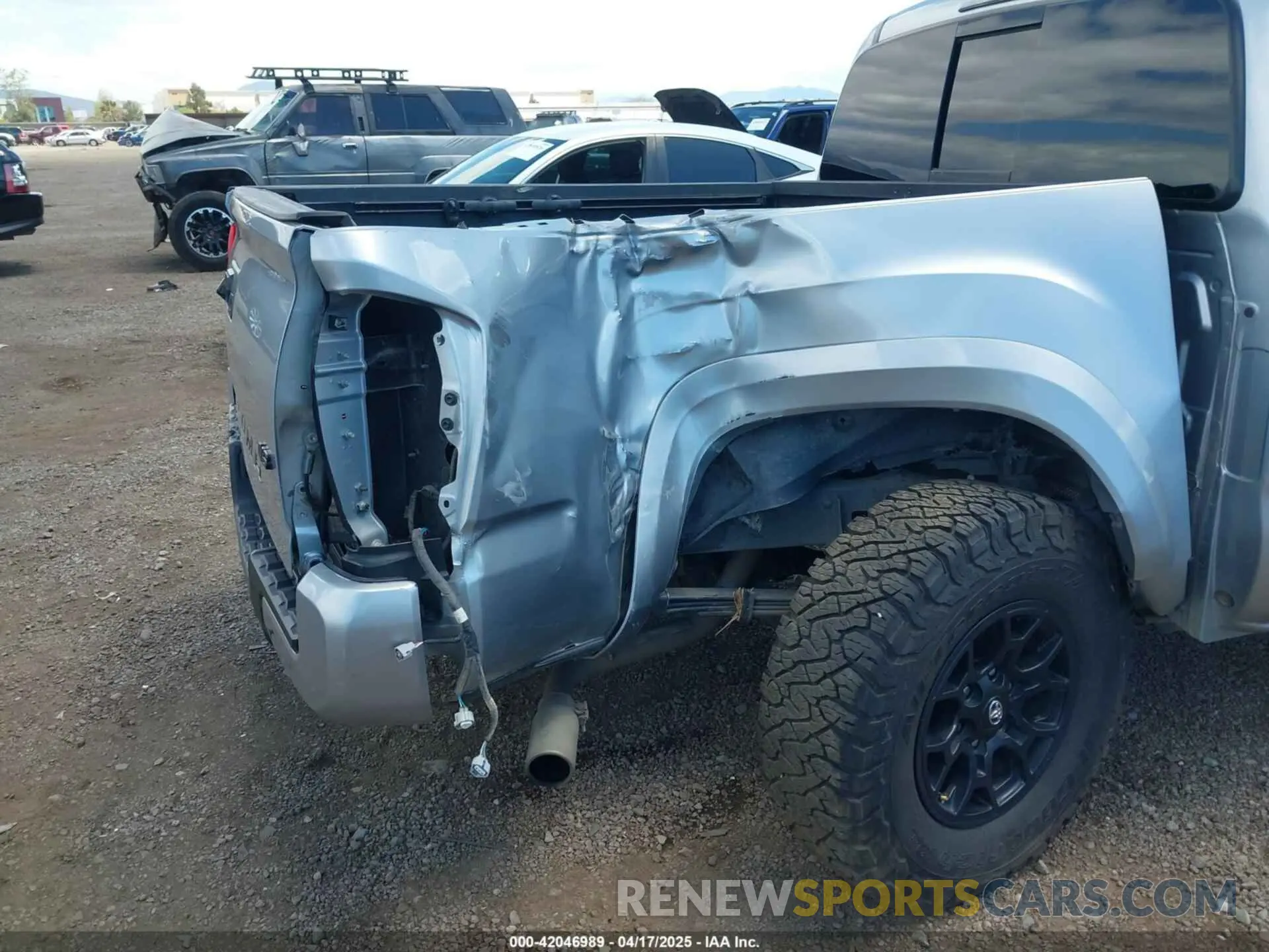 6 Фотография поврежденного автомобиля 3TMCZ5AN4NM465945 TOYOTA TACOMA 2022